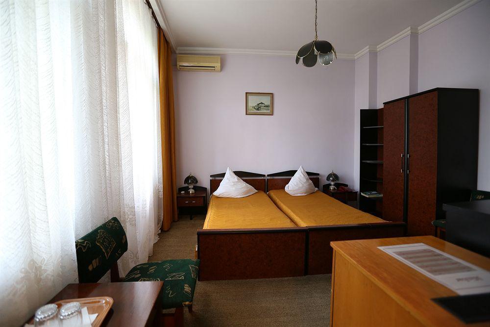 Banat Hotel Bukarest Eksteriør billede