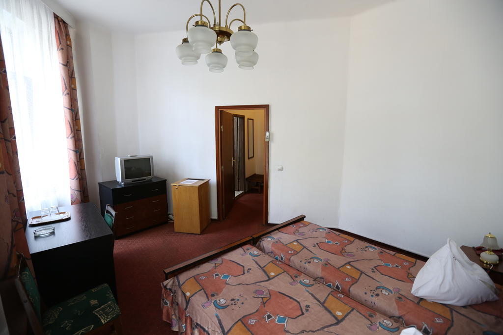 Banat Hotel Bukarest Værelse billede