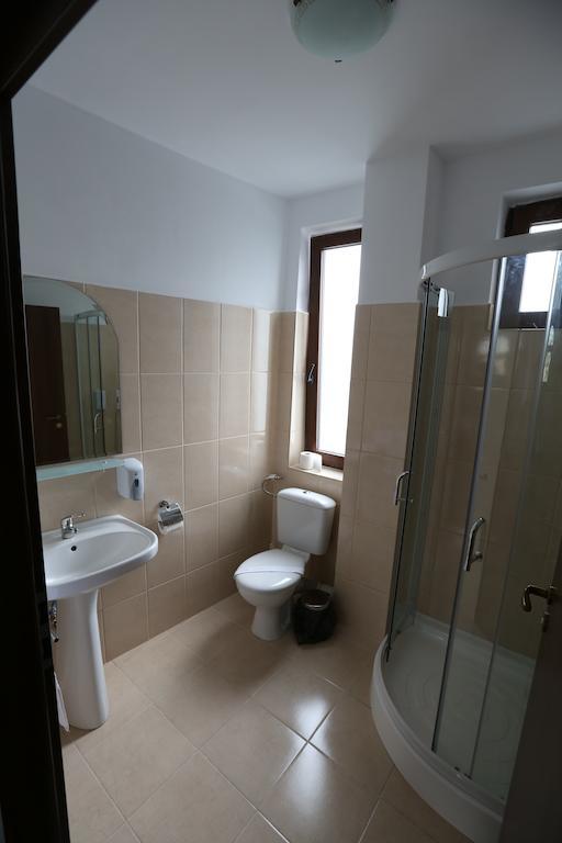 Banat Hotel Bukarest Eksteriør billede
